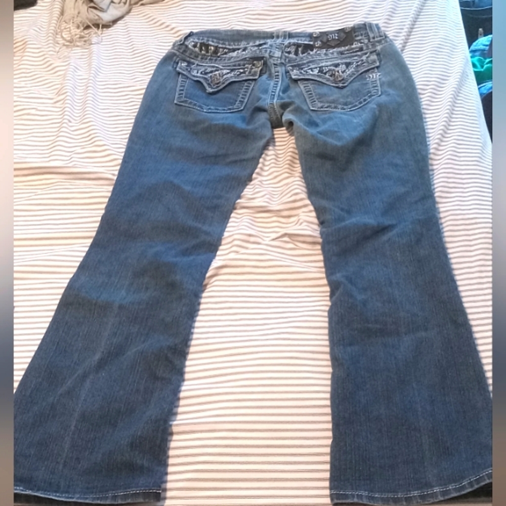 Me Jeans JE5639E2L Size 27"MissEasyBoot" LowRise Cut. Inseam 33New, washed 1